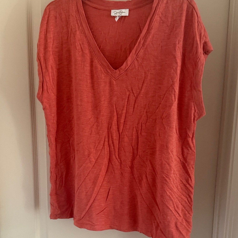Jessica Simpson Coral V-Neck Short Sleeve Top